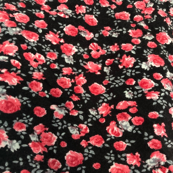 crop top - Picture 2 of 3